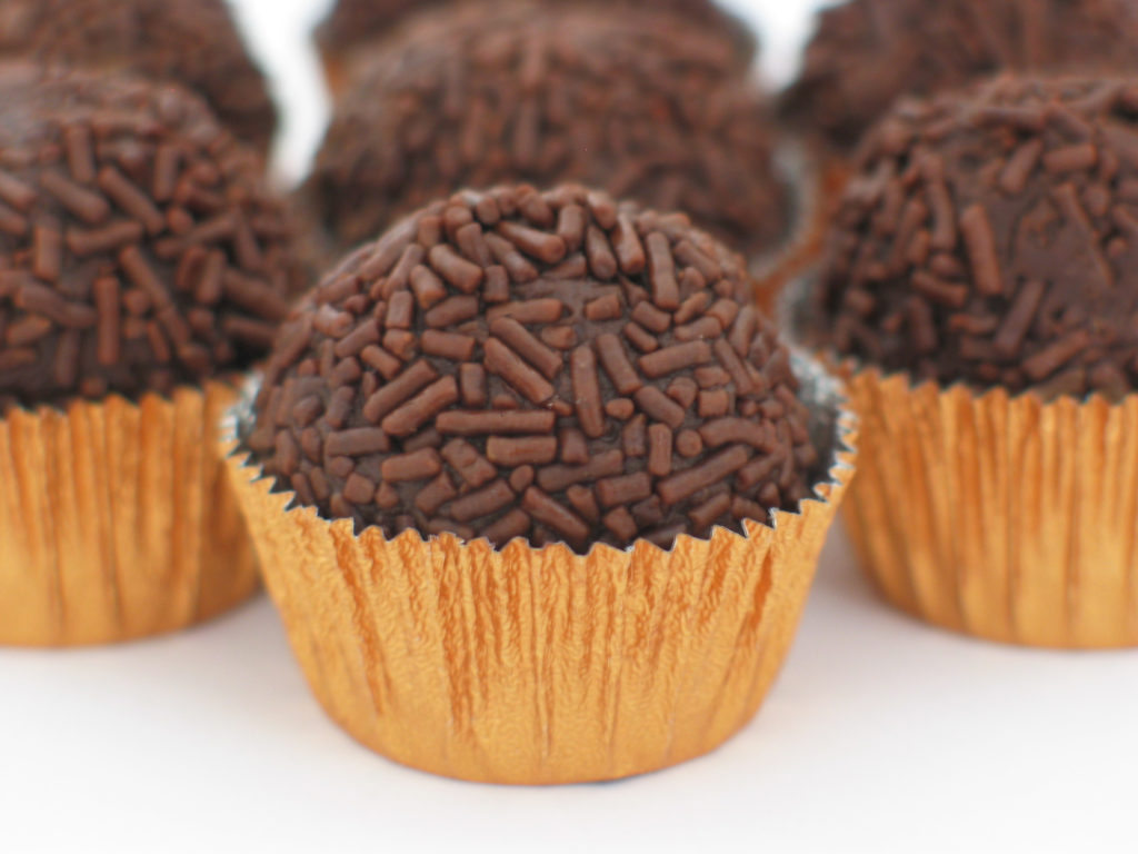 Brigadeiro 1024x768 - 8 Ideias de Negócios Para Ganhar Dinheiro Em Casa! Garantido