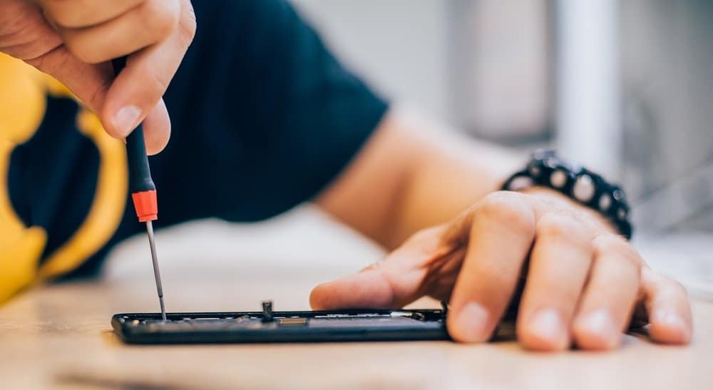 Trabalho autonomo de conserto de celular